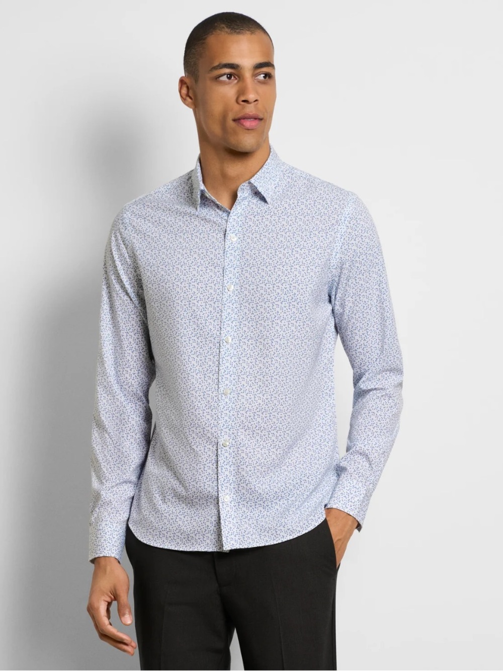 Van Heusen Light Blue Confetti Men's Slim Fit Shield Stretch Dress Shirt Medium